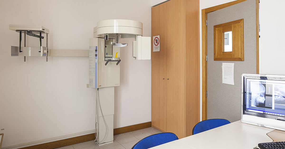 Apparecchi ortodontici radiologici